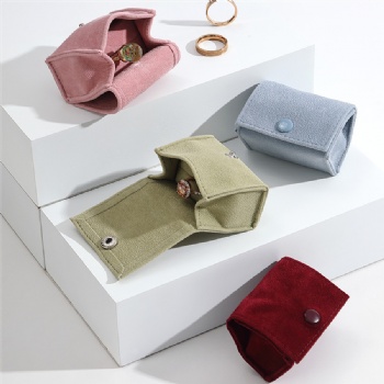 JP-18 velvet jewelry pouch